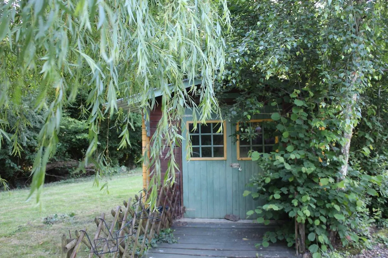 Holiday home Aux Chants Des Oiseaux Saint-Pierre-de-Plesguen